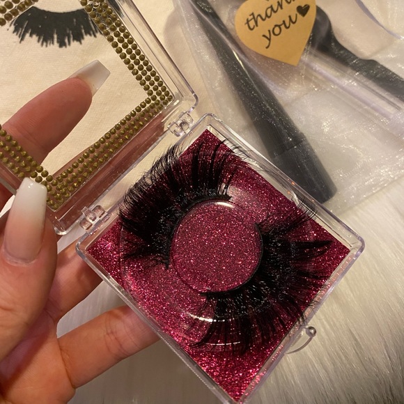 1 Set Lashes 😍 - Picture 6 of 6